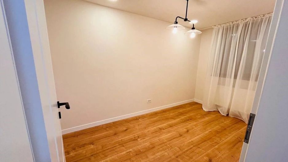 Apartament 3 camere renovat complet, mobilat, Tiglina 1, etaj 2 - Poză 4