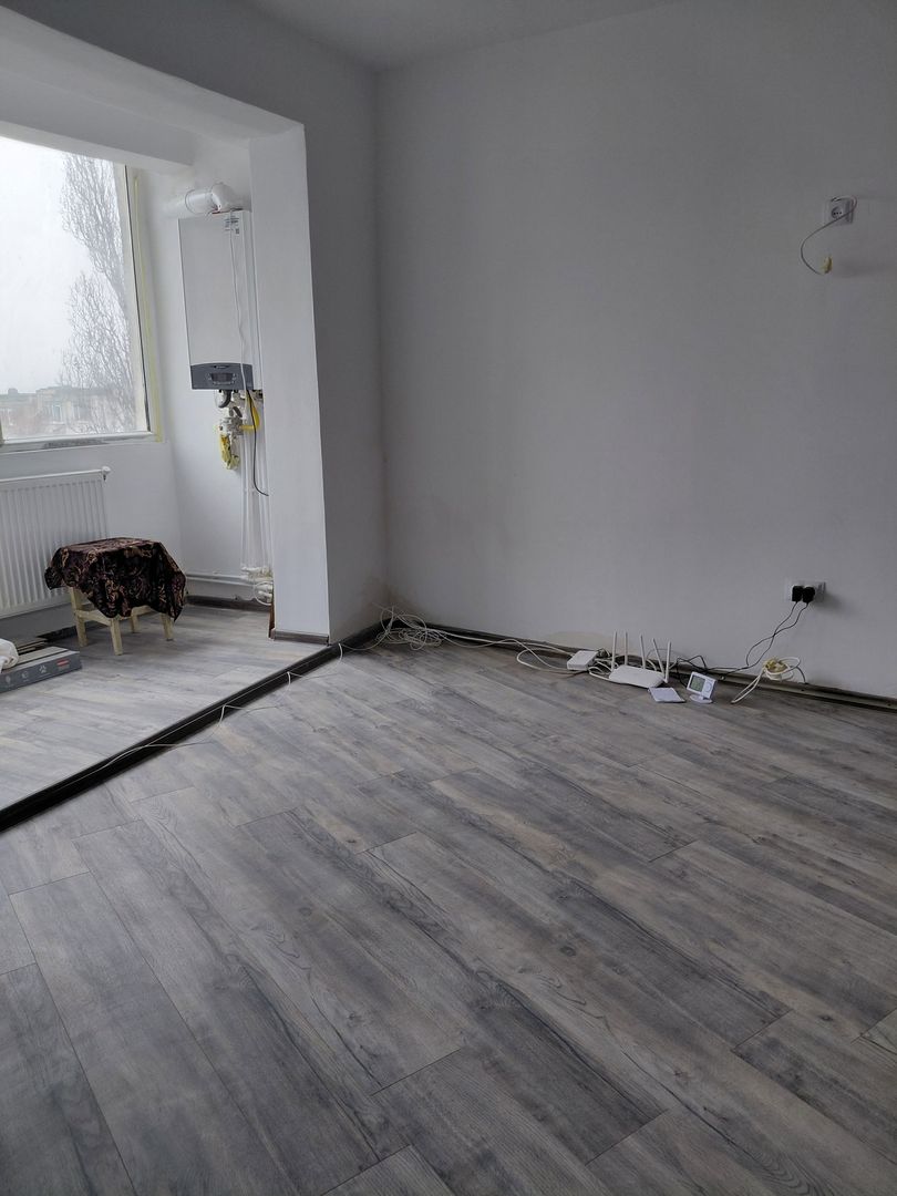 🏡 Apartament 2 camere  dec | Micro 13 | Etaj 4/5 | 55 mp totali ,liber - Poză 3