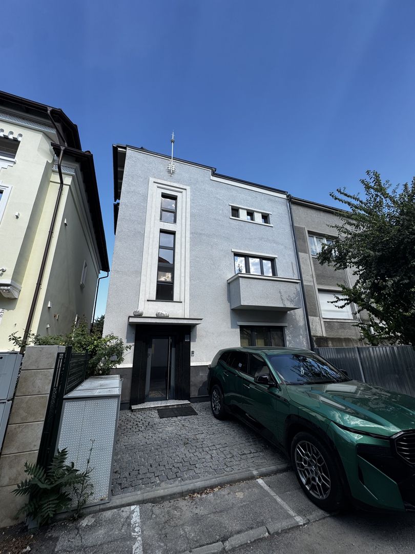 Vila 3 apartamente / 9 camere  Piata Unriii - Parcul Carol IM603 - Poză 1