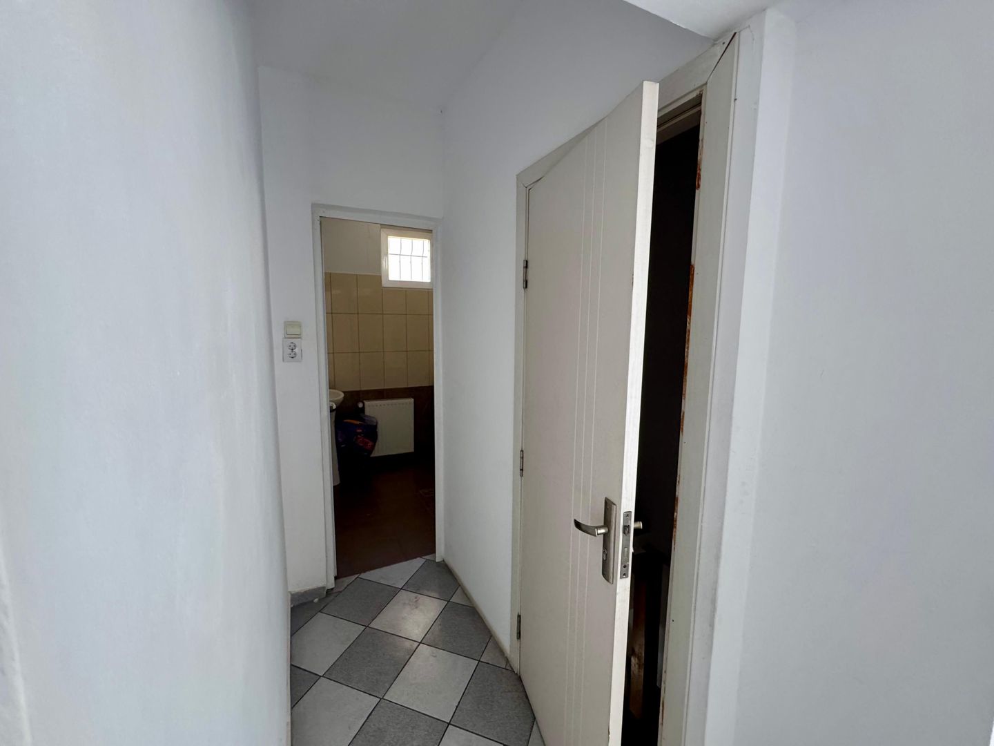 OPORTUNITATE - vila-curte individuala-garaj la Domenii-Popisteanu - Poză 24