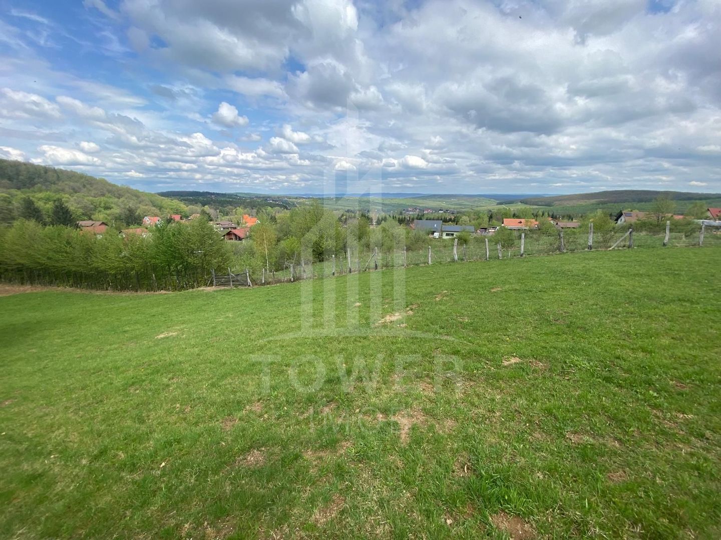 Teren intravilan 1200 mp – utilități la poartă, zonă exclusivistă Sibiel - Poză 6