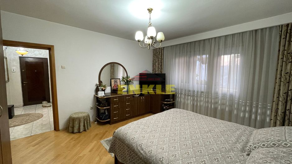 De vânzare apartament cu 4 camere semidecomandat, zona Bucovina - Poză 2