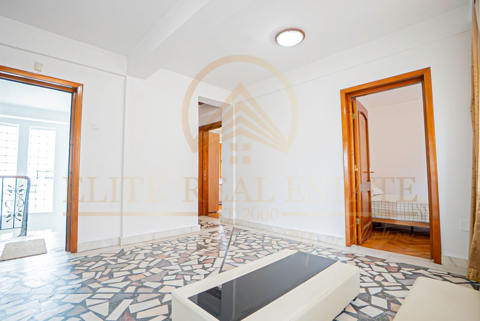 Pensiune/Aparthotel in Faleza Nord, 11 camere, Investitie cu potential - Poză 12