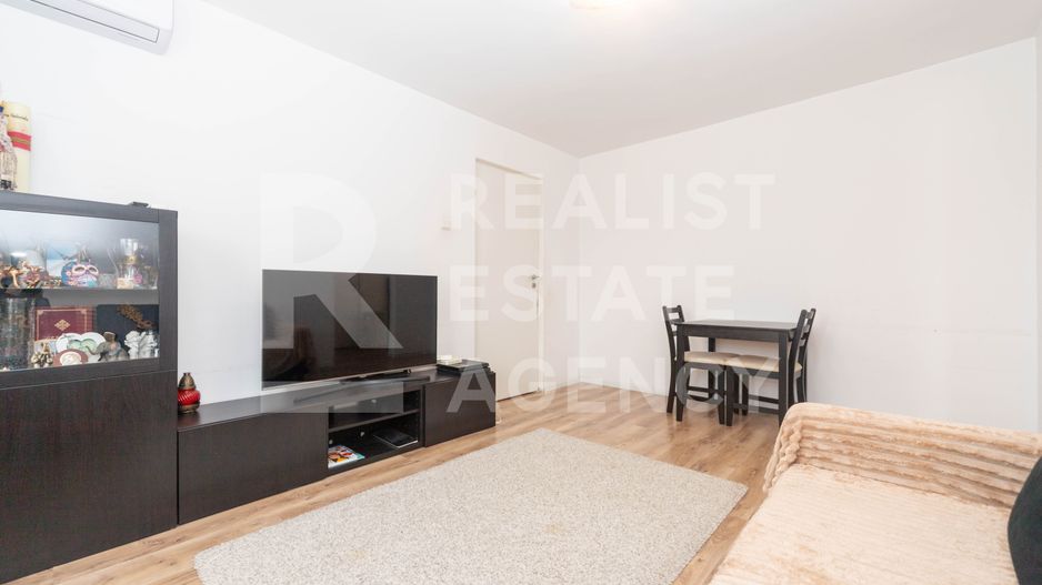 Vânzare, apartament cu 3 camere în zona Lujerului - Poză 3