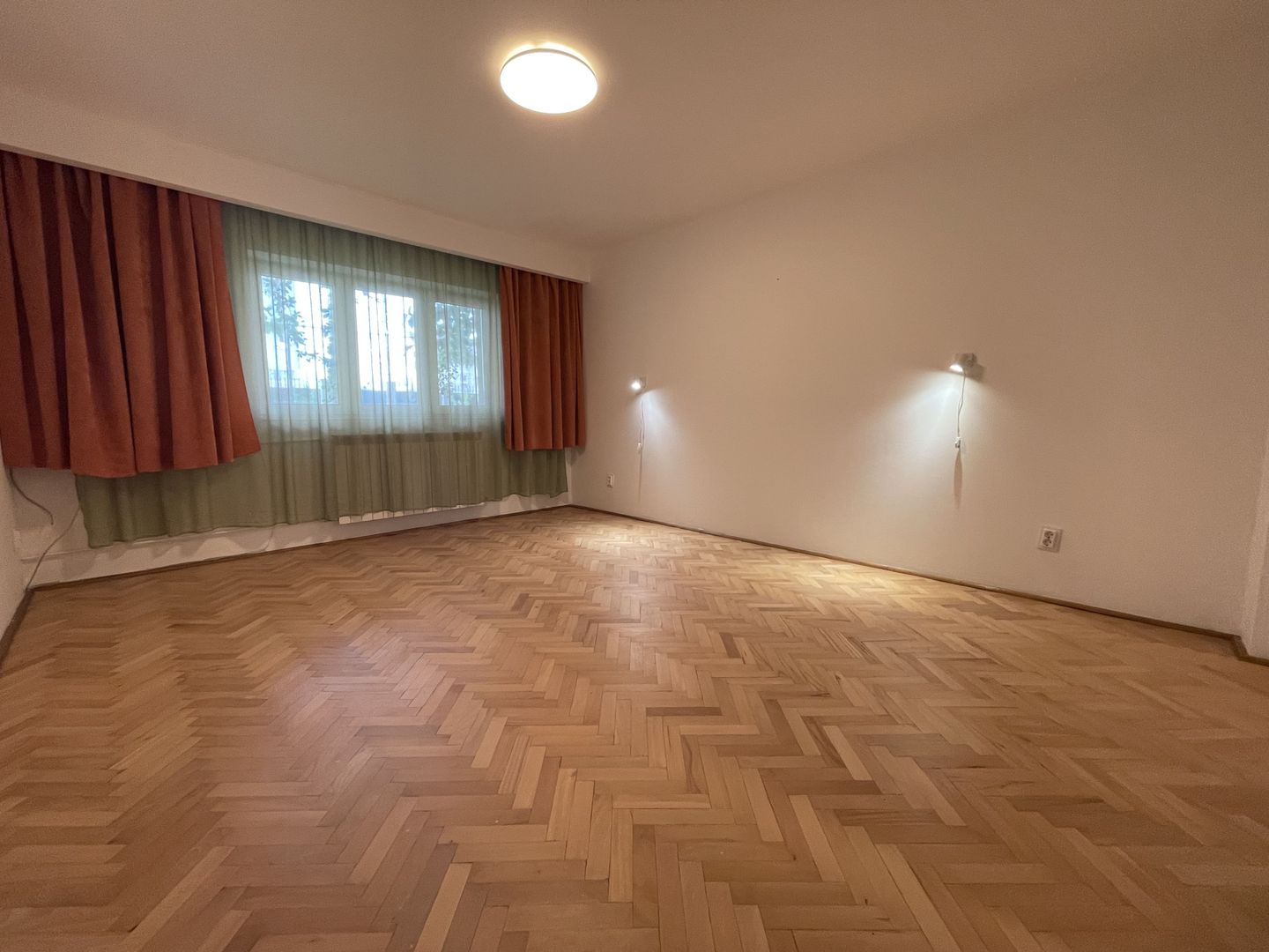 VOLUNTARI - Catedrala | Casa 7 Camere + Constructie Secundara - Poză 11