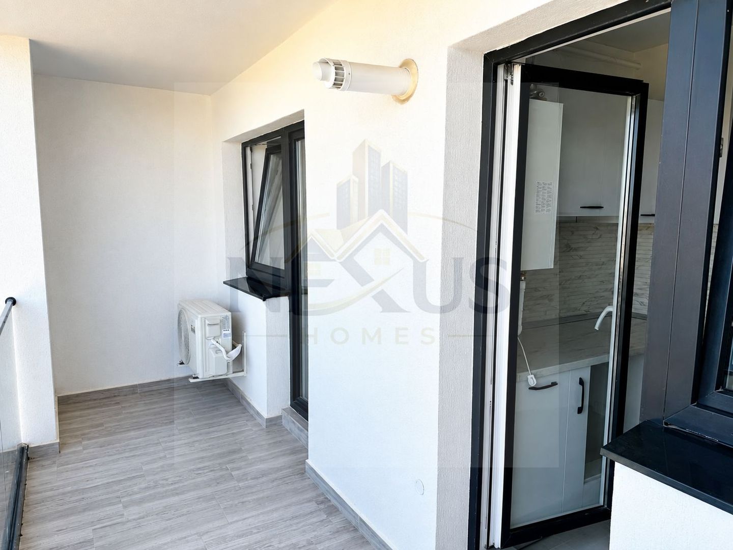 5 minute Metrou Berceni - Apartament 2 camere - Parcare - Piscina - Poză 10