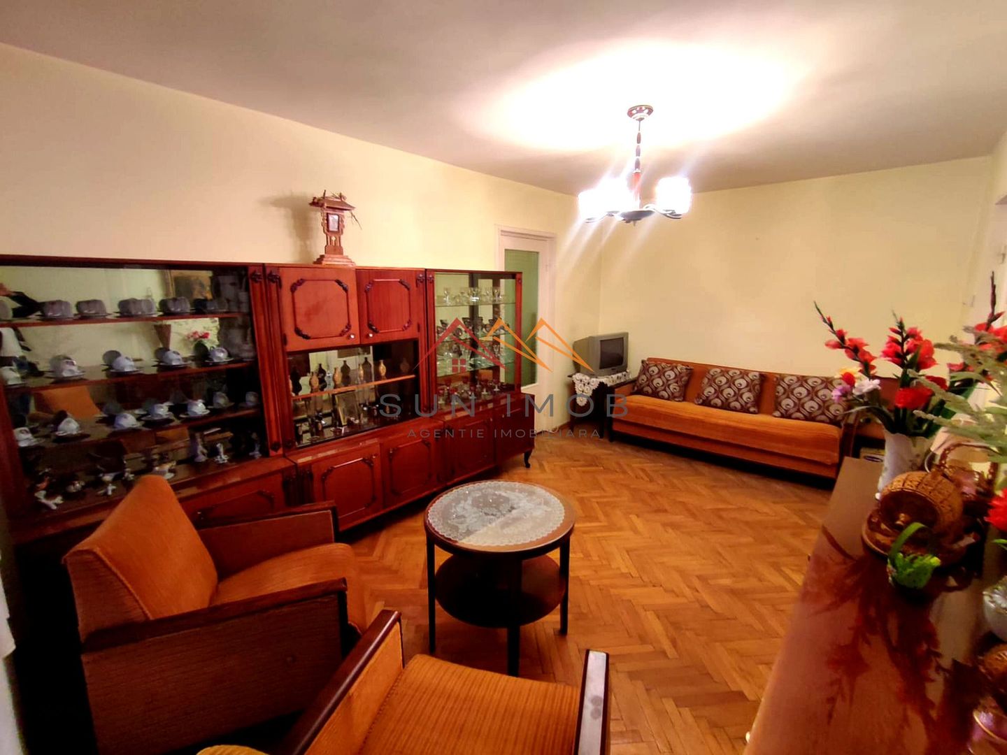 Apartament 2 camere | Etaj 3/10 | 52 mp | Câmpina | 42.000 euro - Poză 2