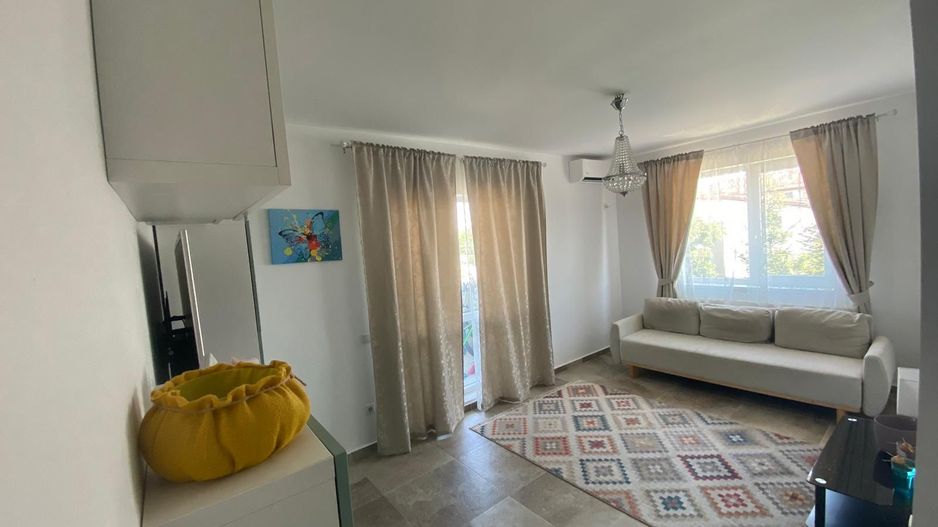 Apartament 3 camere langa Policlinica, zona de case, loc parcare - Poză 1
