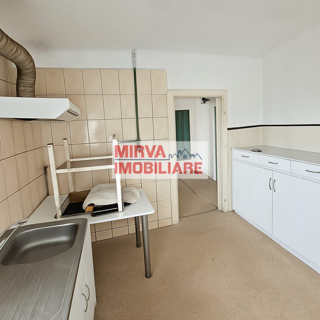 🏡 Casă interbelică cu dublu potențial – Zona Cantacuzino, Ploiești - Poză 13