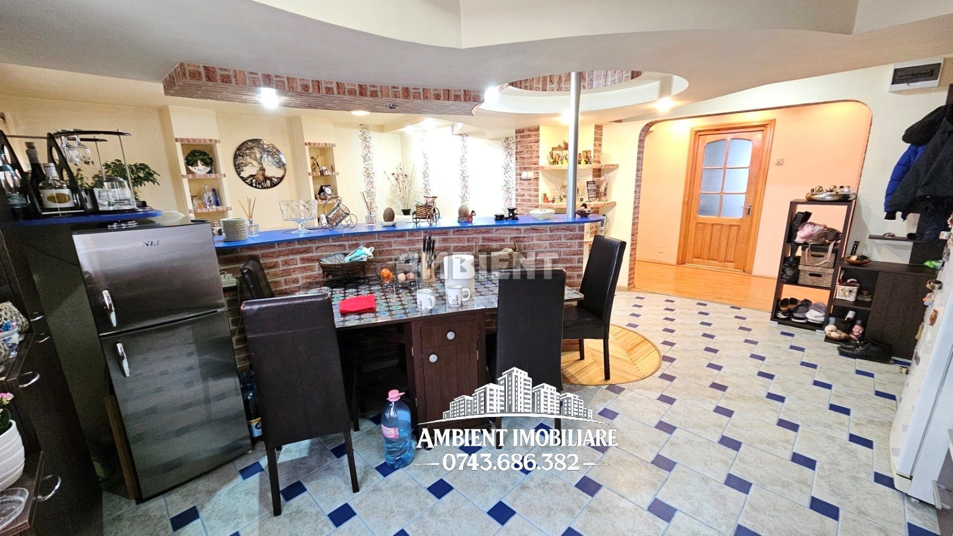 Apartament cu 4 camere, mobilat și utilat, zona TRAIAN; - Poză 2