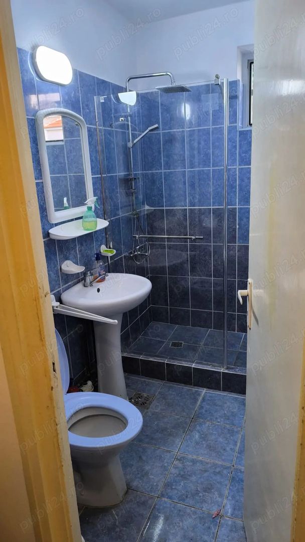 Vând apartament doua camere decomandate zona centrala - Poză 4