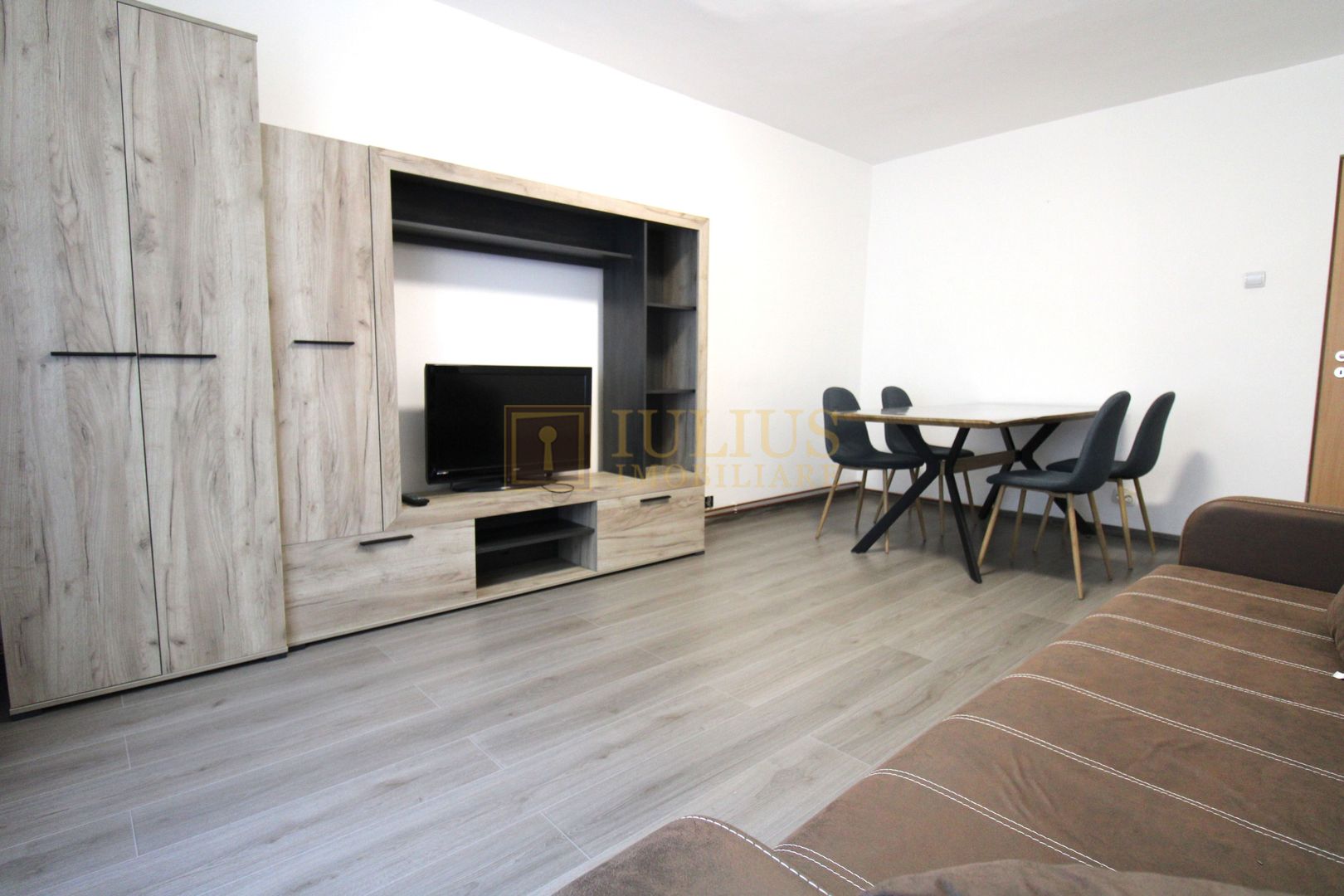 Apartament in Mircea Cel Batran - Poză 2