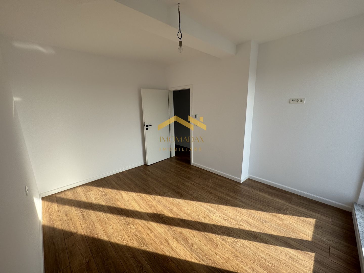 Bucovăț-Duplex P+E-4 Camere - Poză 16