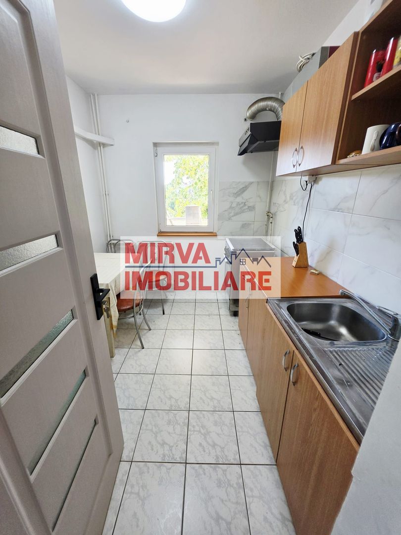Apartament 2 camere, mobilat si utilat, zona 9 Mai - Poză 5