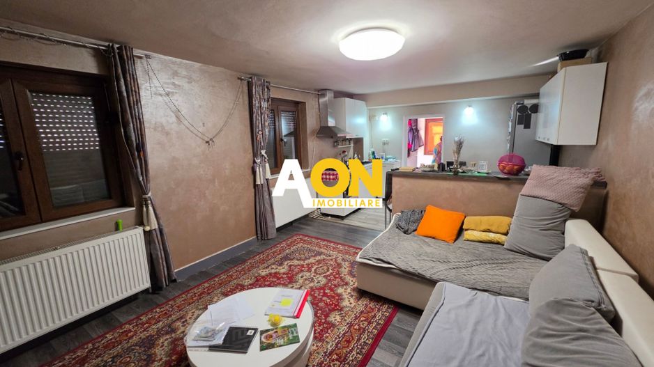 Casa 8 camere, cu 2 corpuri de cladire,  387 mp teren, zona Centru - Poză 2