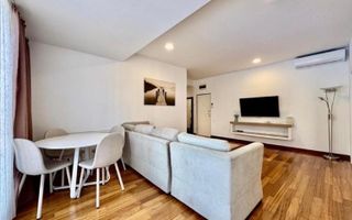 Apartament de 3 camere, mobilat de lux, disponibil imediat pentru inchiriere - Poză 3