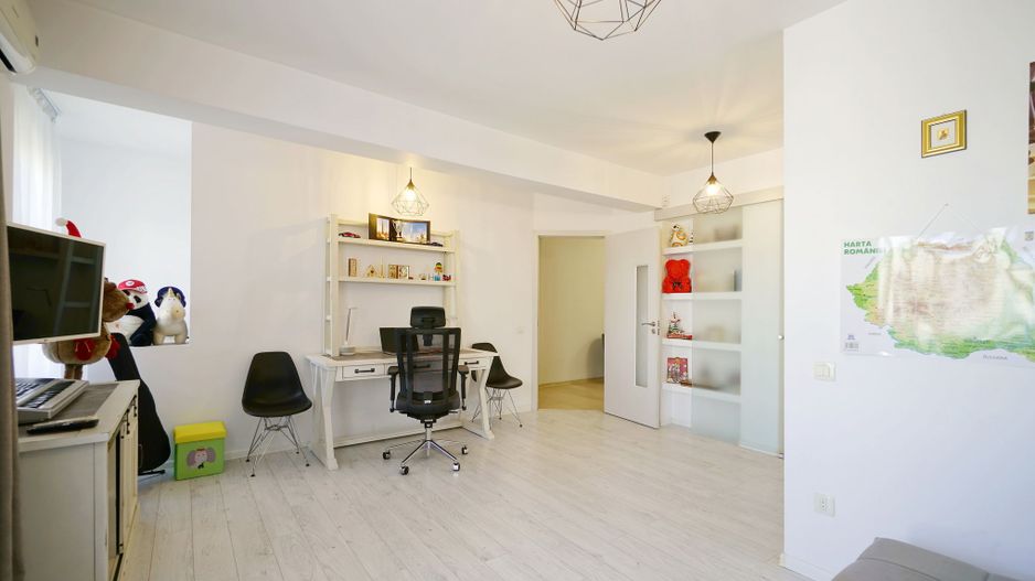 Ideal gradinita P+2, 8 cam, 6 dormt 6 bai, 3 garaje teren 650 mp, - Poză 10