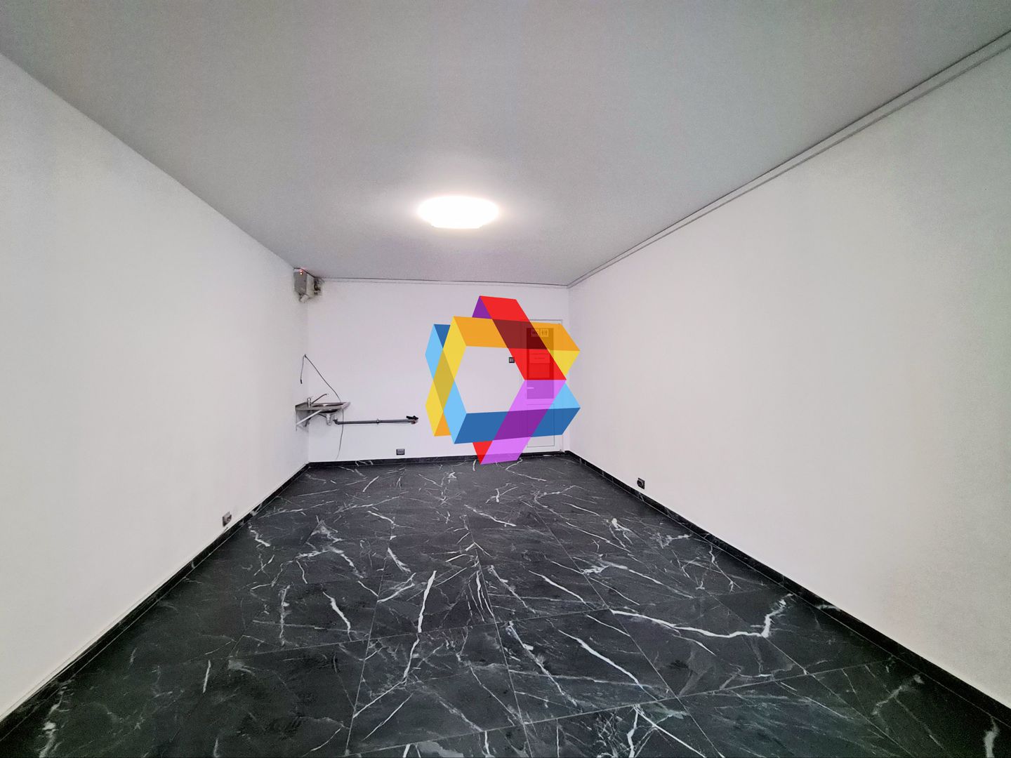 Spatiu comercial de închiriat Brasov - 26 mp  # plus-imo.ro - Poză 1