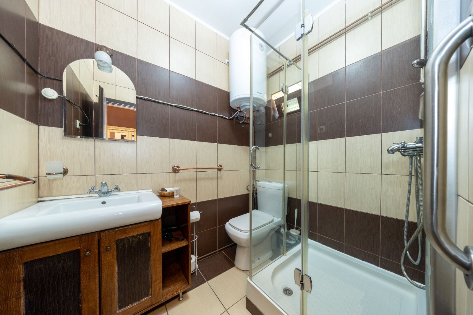 Proprietate turistică în centrul Cristianului 760 mp, teren 1.700 mp - Poză 22
