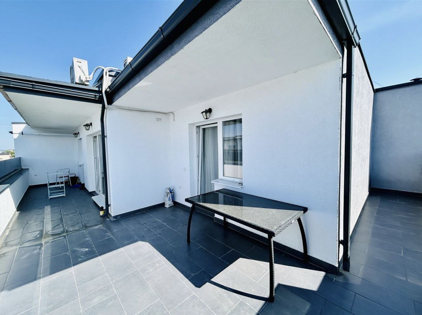 Penthouse la cheie, 4 camere, 2 bai, terasa mare, cart. Kogalniceanu - Poză 15