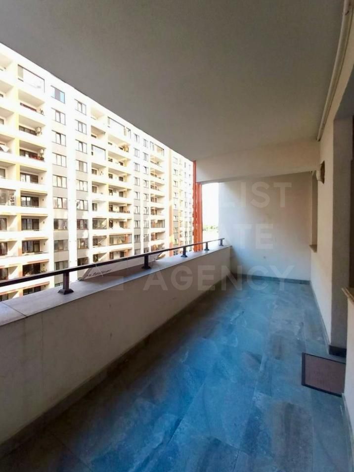 Apartament cu 3 camere – 13 Decembrie, Coresi la 5 minute pe jos. - Poză 14