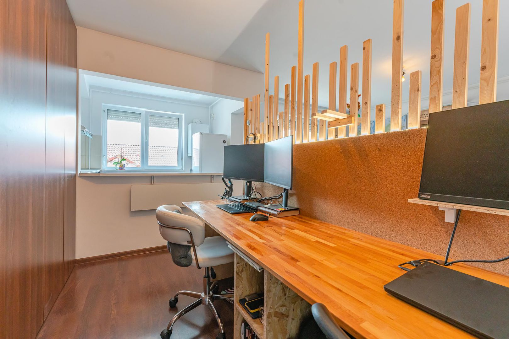 Apartament 2 camere mobilat si loc de parcare in Tractorul - Poză 7