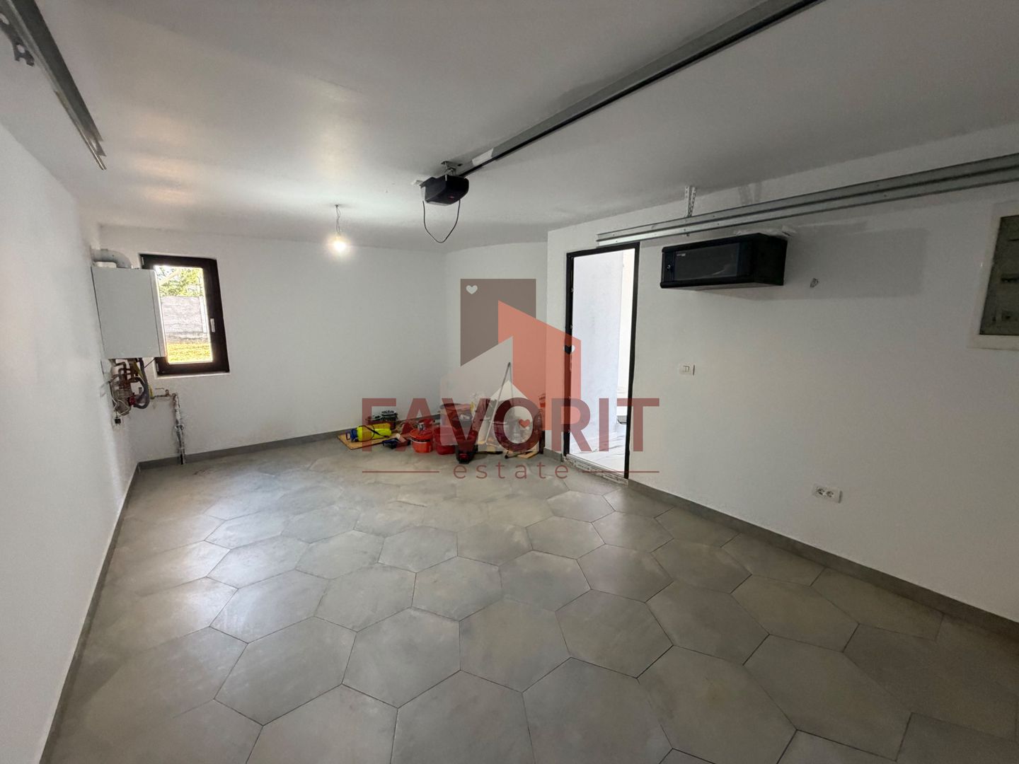 Casa individuala. 172 mp utili. Garaj. Disponibila imediat - Poză 17