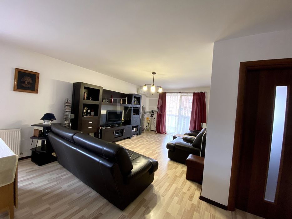 De vanzare apartament cu 3 camere de tip penthouse in Floresti! - Poză 1
