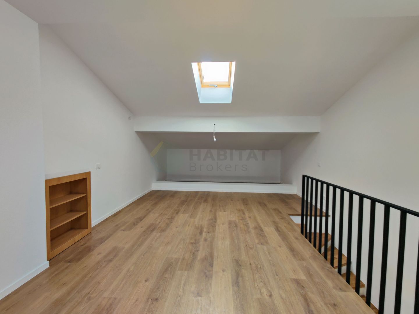 Apartament cu gradina proprie, doua locuri de parcare, gata de mutat - Poză 22