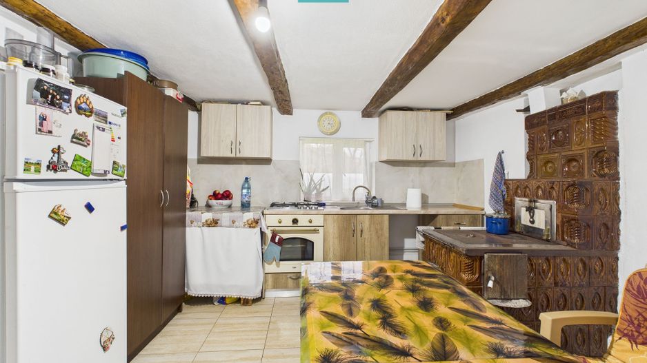 Casă renovată în localitatea Lazuri, Arad - Poză 13