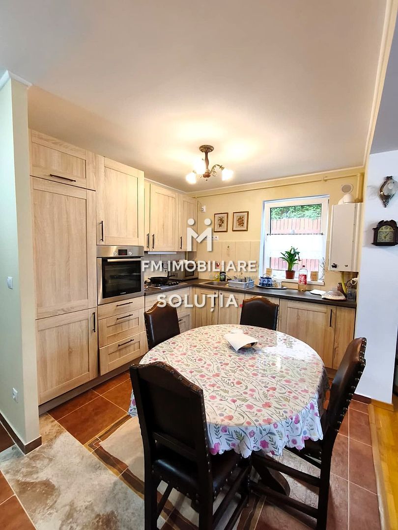 Apartament 3 camere, la curte, zona Valea Borcutului! - Poză 2