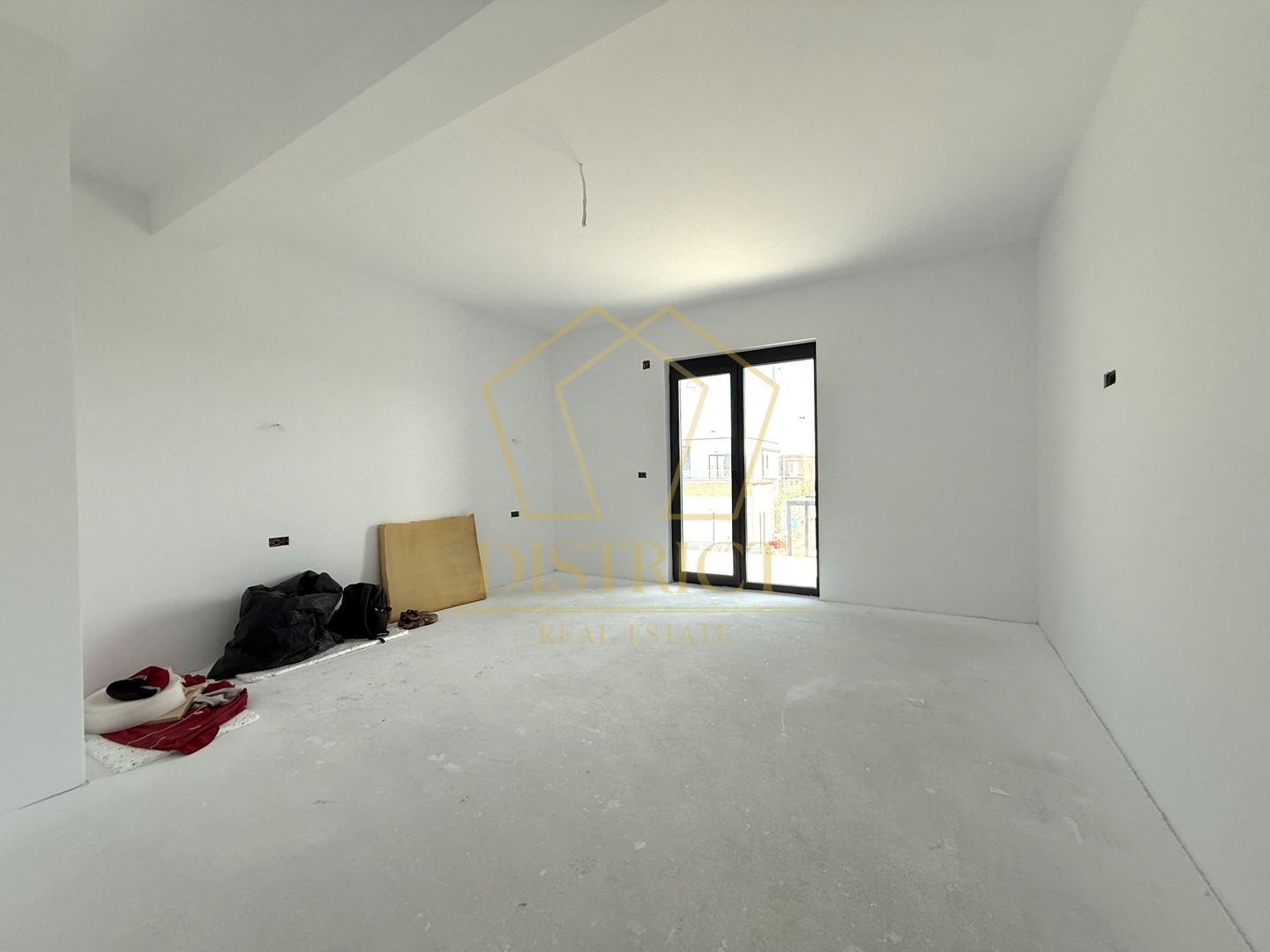 Duplex premium 4 camere, 2 balcoane | Covaci - Poză 13