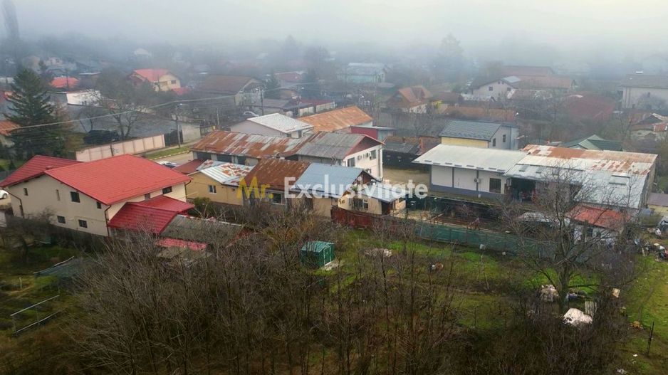 Vila 290mp + 4 spatii comerciale/chiriasi /depozitare, teren 1401 mp, acces DN1 - Poză 5