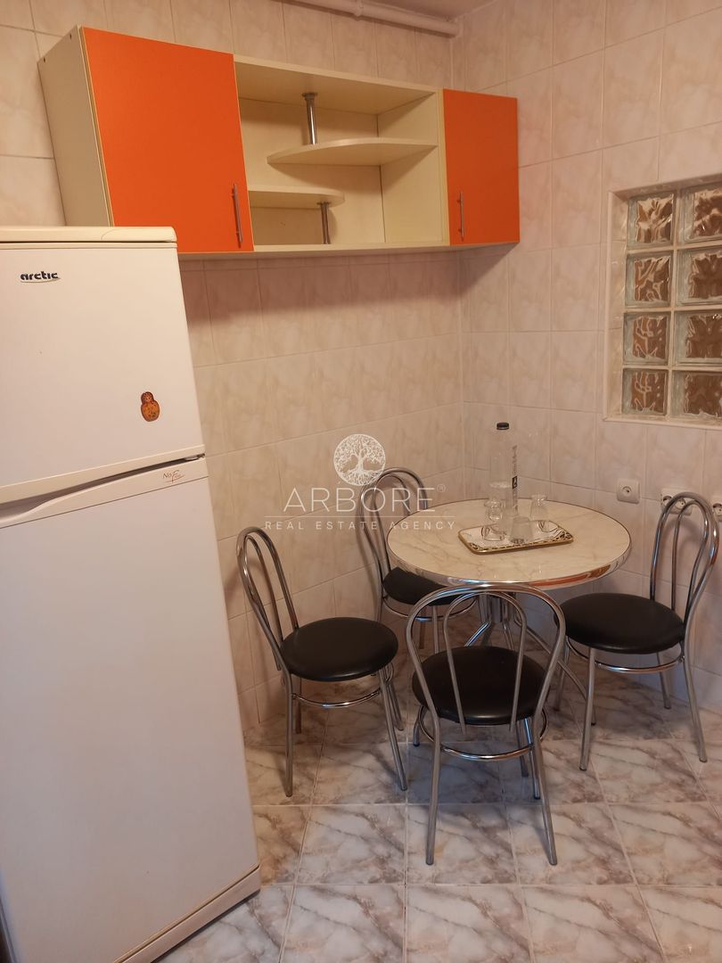 Inchiriere apartament 3 camere Unirii - Poză 2