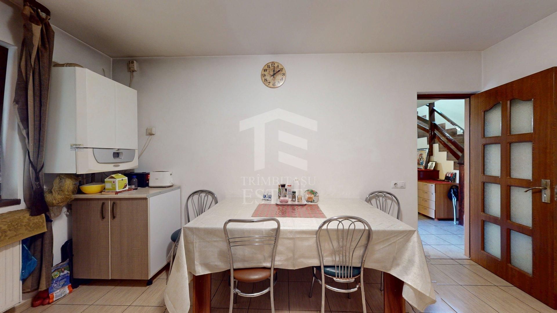 ANDRONACHE - Escalei | Casa individuala 9 camere | an 2014 | teren 260 - Poză 23