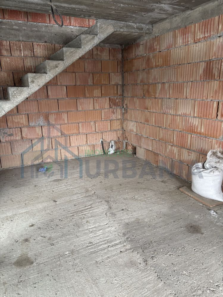 Casă la Roșu plus teren 2500 mp - Poză 8