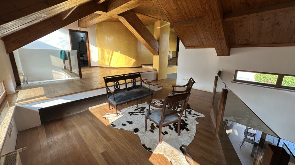 Proprietate cu piscina Dumbravita - Poză 6