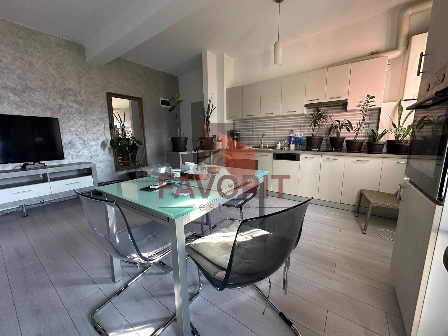 2 camere | etaj 1 | centrala proprie | mobilat si utilat | bloc nou | - Poză 3