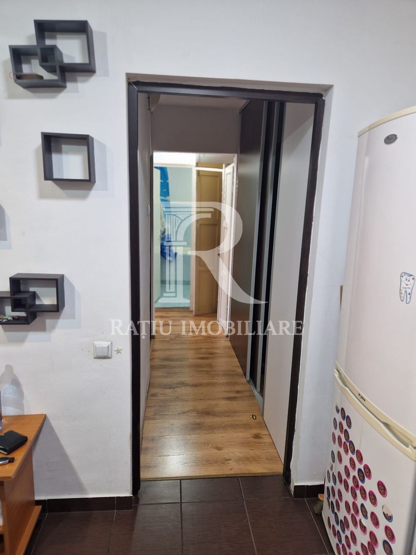 Apartament cu 3 camere | Decomandat | Decebal |  Oradea - Poză 2