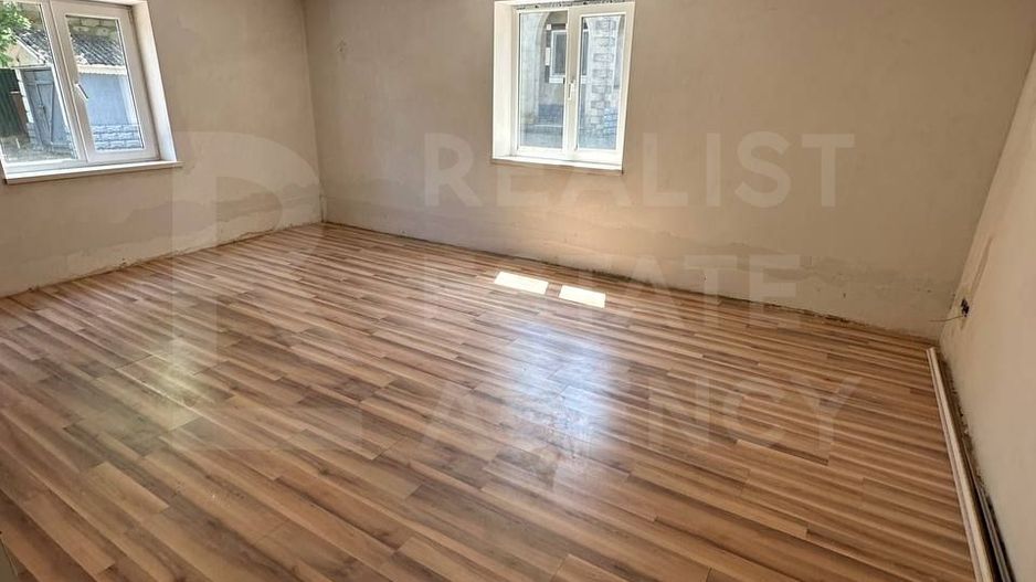 Vânzare 2 case pe un teritoriu, situată pe satul. Marandeni. - Poză 19