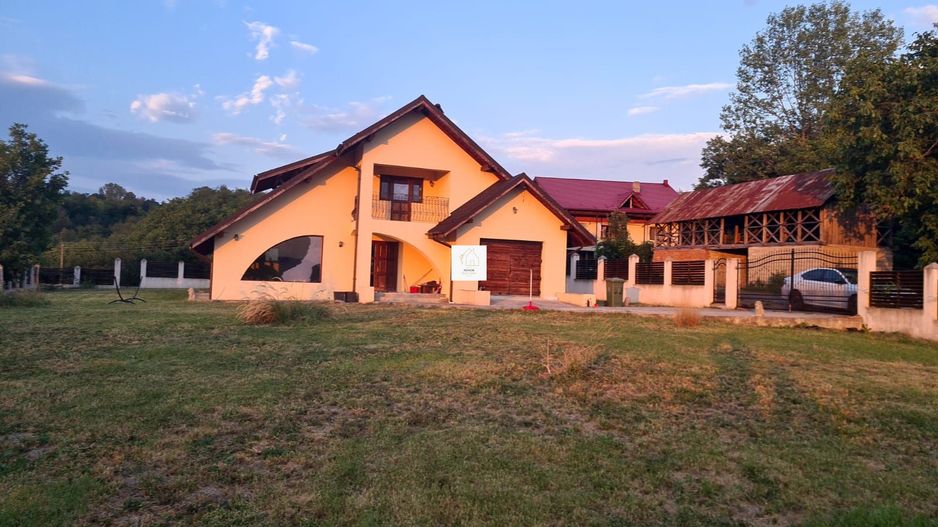 Refugiu la munte - casă cu 3070 mp teren și vedere spre Vârful Rânca - Poză 7