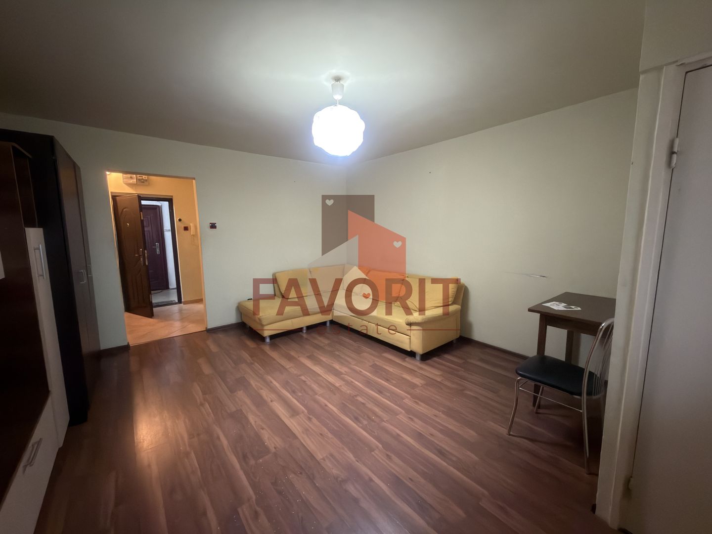 Etaj intermediar. Zona excelenta. Disponibil imediat - Poză 3