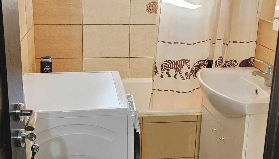 BRASADAS vinde ap 2 cam 52 mp etaj 4/4 in Micro 16. - Poză 4