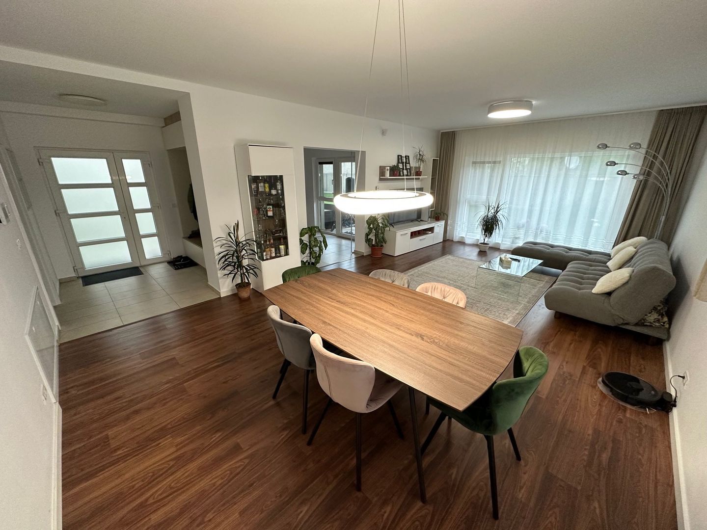 Apartament in vila cu curte  Dumbravita - Poză 5