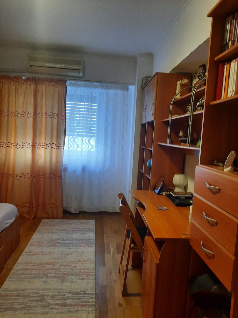 Apartament 3  cam Pta Centrala,et 4/7 - Poză 8