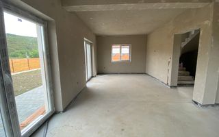 Casa intabulata, finisata LA GRI- Talmaciu, zona cu peisaj superb - Poză 4