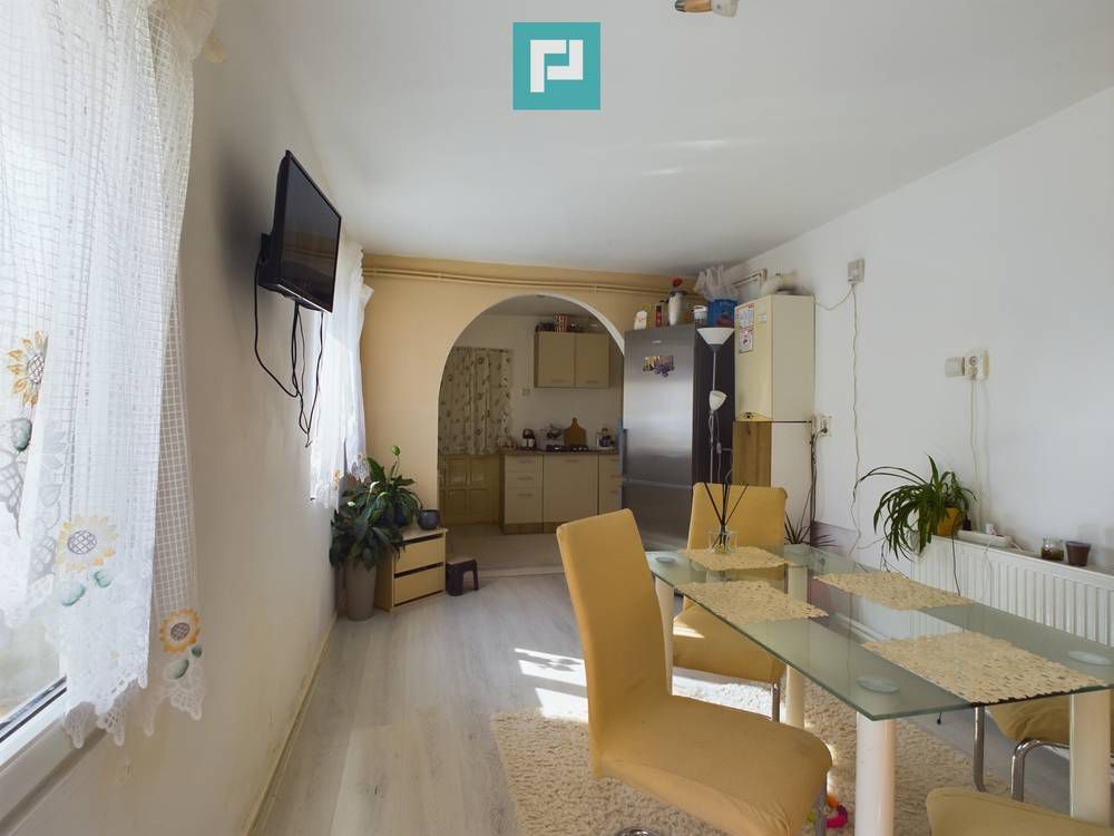 Casa de vânzare cochetă in Zimand-Cuz - Poză 1