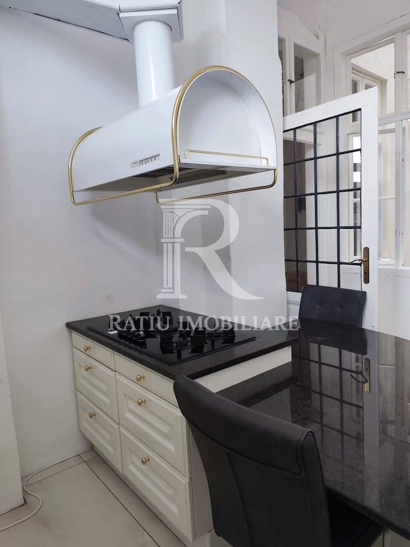 Apartament la casa 4 camere | Mihai Eminescu | Curte comuna | Oradea - Poză 3