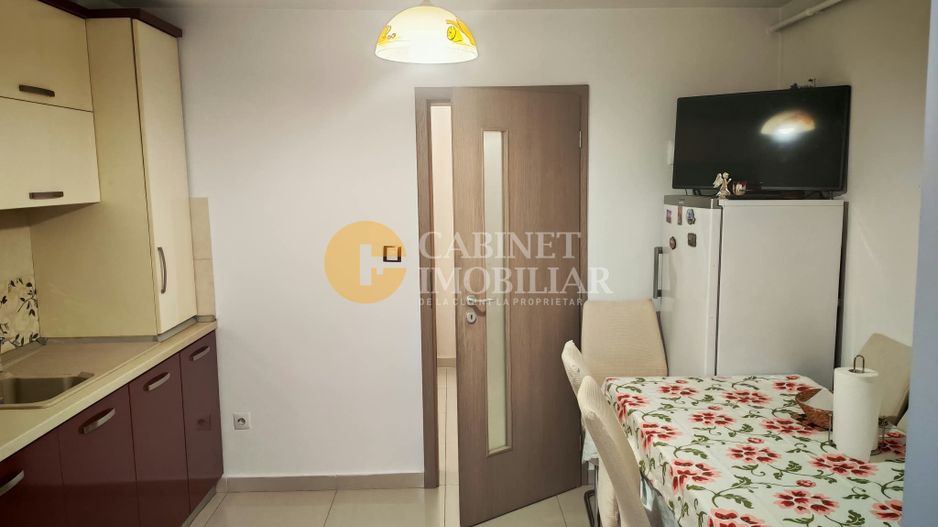 4 camere decomandat - 94 mp - 2 balcoane - Complet renovat - Nicolina 2 - Poză 7