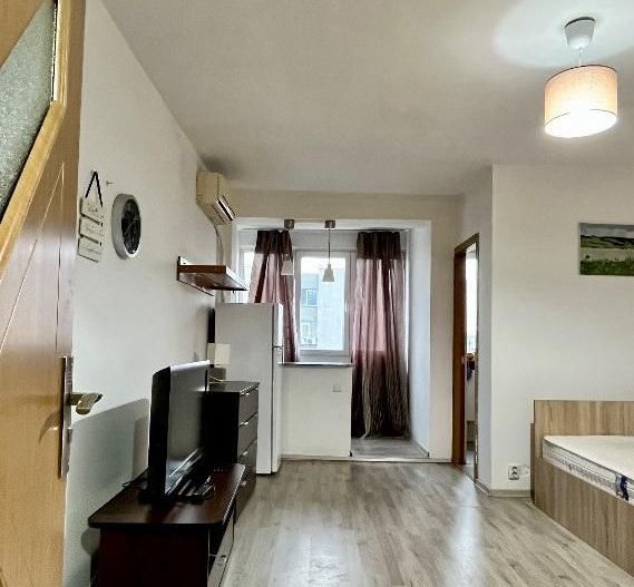 GARSONIERA APARATORII PATRIEI, BUCATARIE INCHISA, MOBILAT/UTILAT - Poză 3